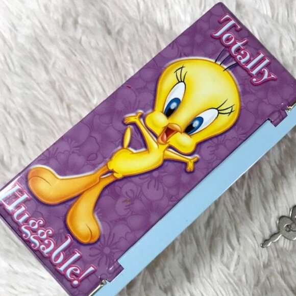 Looney Toons Tweety Bird 'Cute As Can Be!' Locker Tin Coin Bank w/ Lock and Keys - Picture 6 of 10